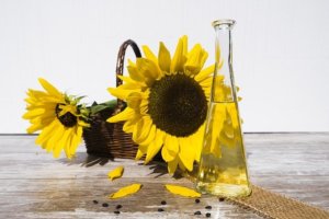 benefits of sunflower oil for skin