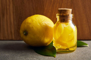 benefits of lemon essential oil for skin