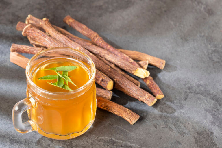 Licorice Root Extract for Skin Brightens & Soothes AgeDefying